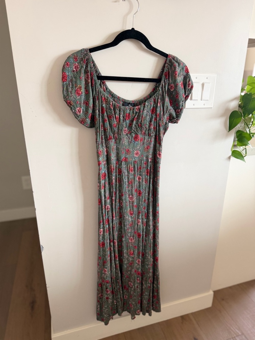 Angie Green Floral Puff-Sleeve Maxi Dress - Picture 2 of 11